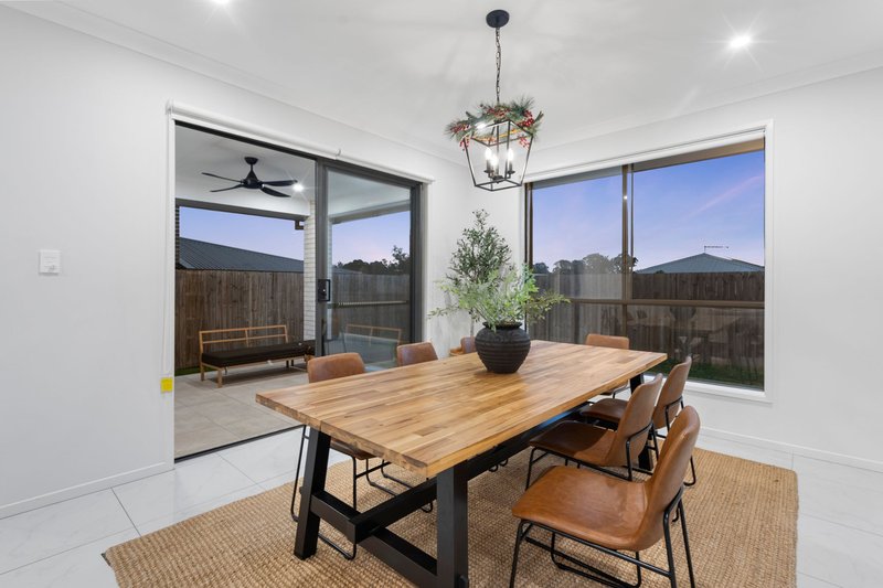 Photo - 12 Brushbox Street, Bahrs Scrub QLD 4207 - Image 8