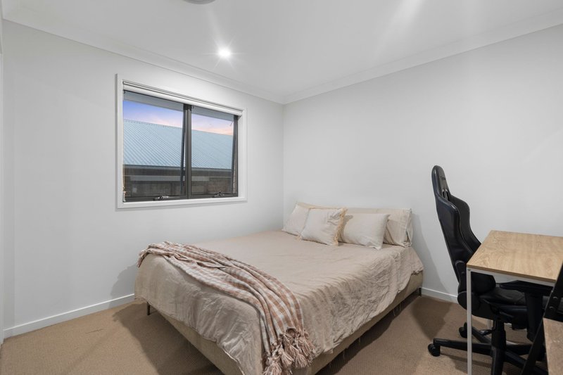 Photo - 12 Brushbox Street, Bahrs Scrub QLD 4207 - Image 12