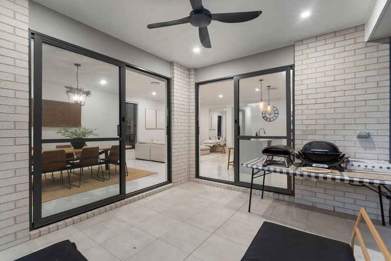 Photo - 12 Brushbox Street, Bahrs Scrub QLD 4207 - Image 19