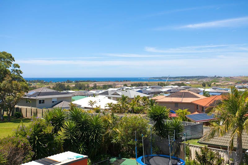 Photo - 12 Buccaneer Place, Shell Cove NSW 2529 - Image 12