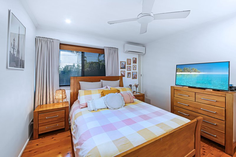 Photo - 12 Buccleugh Street, Moffat Beach QLD 4551 - Image 15