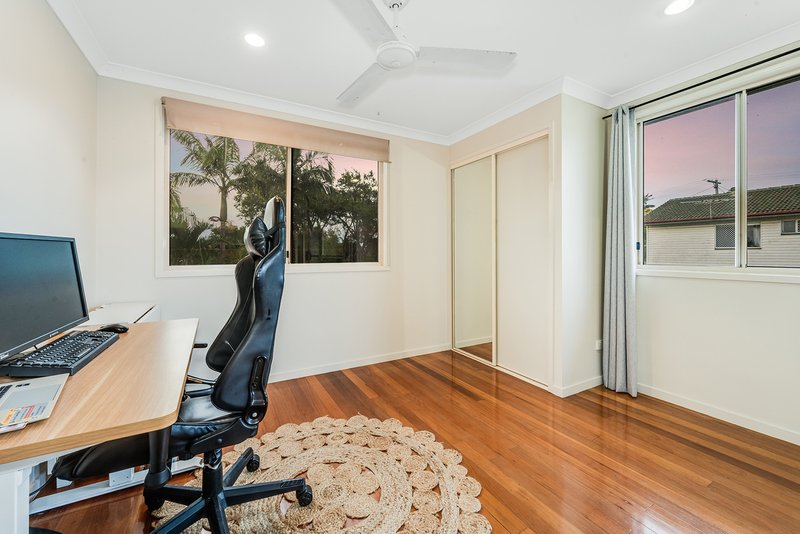 Photo - 12 Buckingham Street, Margate QLD 4019 - Image 13