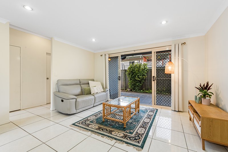 Photo - 12 Buckingham Street, Margate QLD 4019 - Image 14