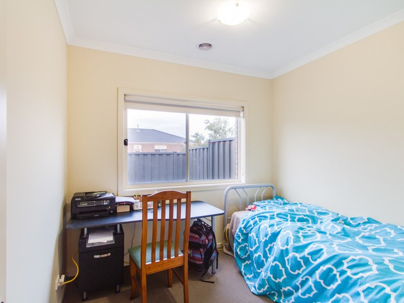 Photo - 12 Bunnorong Street, Tarneit VIC 3029 - Image 7