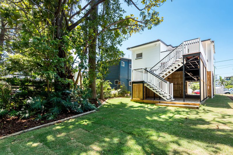 Photo - 12 Byrneside Terrace, Wynnum QLD 4178 - Image 13