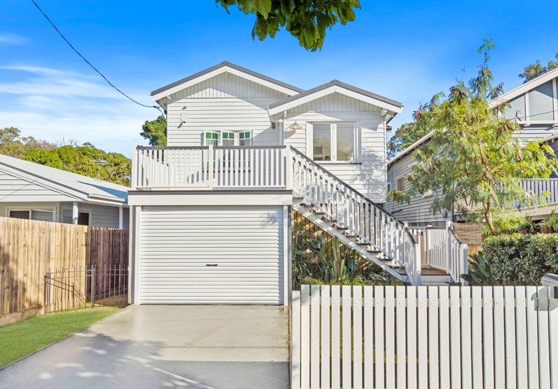 Photo - 12 Byrneside Terrace, Wynnum QLD 4178 - Image 2
