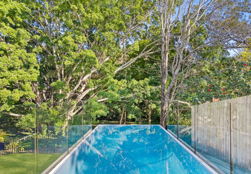 Photo - 12 Byrneside Terrace, Wynnum QLD 4178 - Image 16