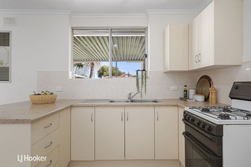 Photo - 12 Cabarita Avenue, Campbelltown SA 5074 - Image 7