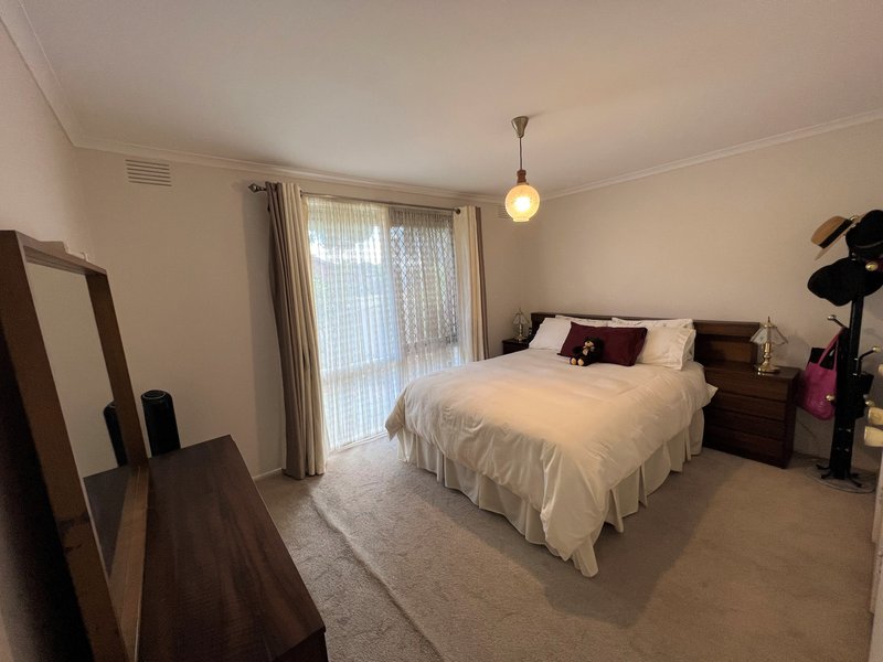 Photo - 12 Caledonian Court, Keysborough VIC 3173 - Image 6