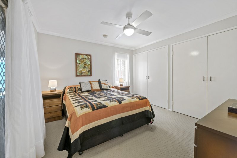 Photo - 12 Camellia Court, Darling Heights QLD 4350 - Image 6