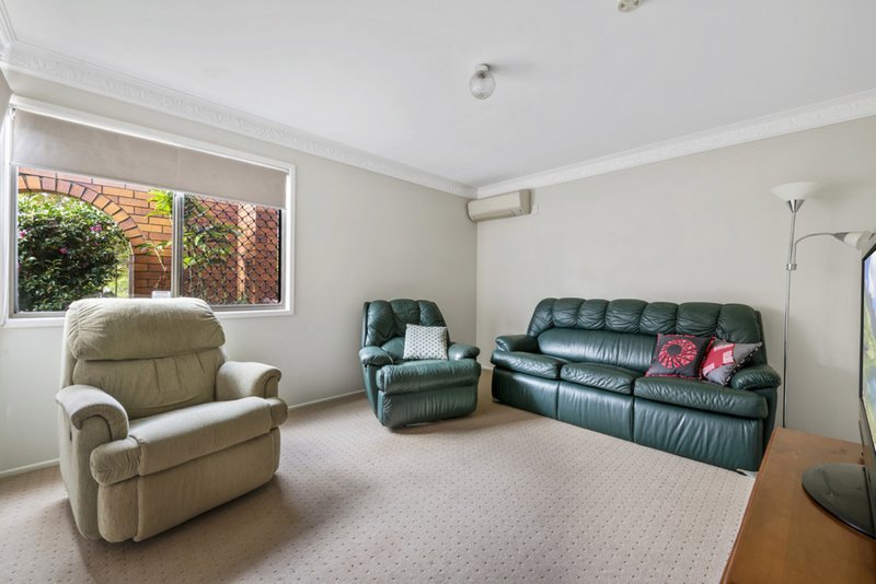 Photo - 12 Camellia Court, Darling Heights QLD 4350 - Image 10