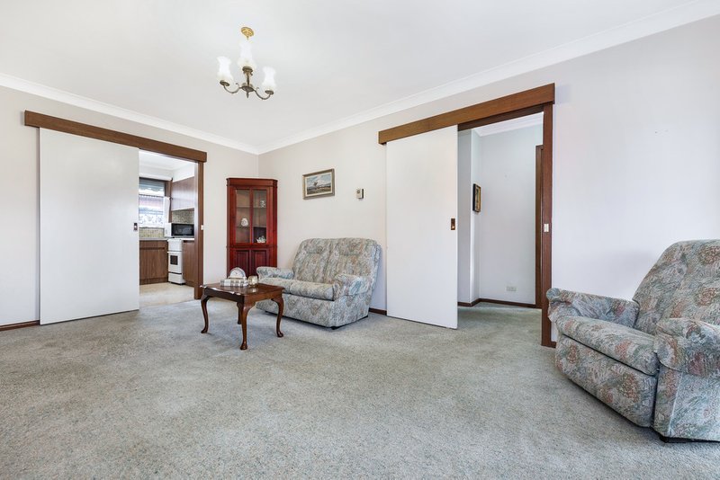 Photo - 1/2 Cameron Street, Mount Waverley VIC 3149 - Image 3