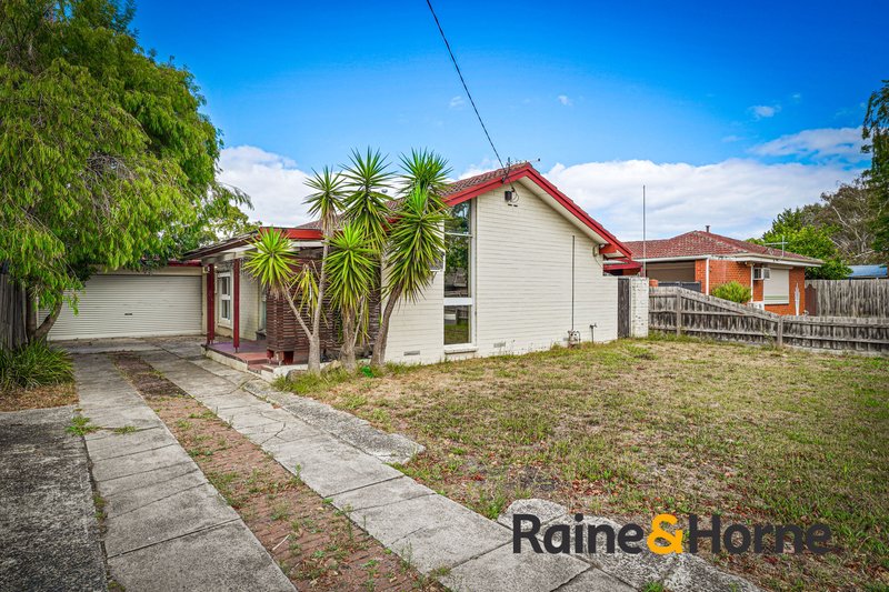Photo - 12 Campbell Parade, Cranbourne VIC 3977 - Image 1