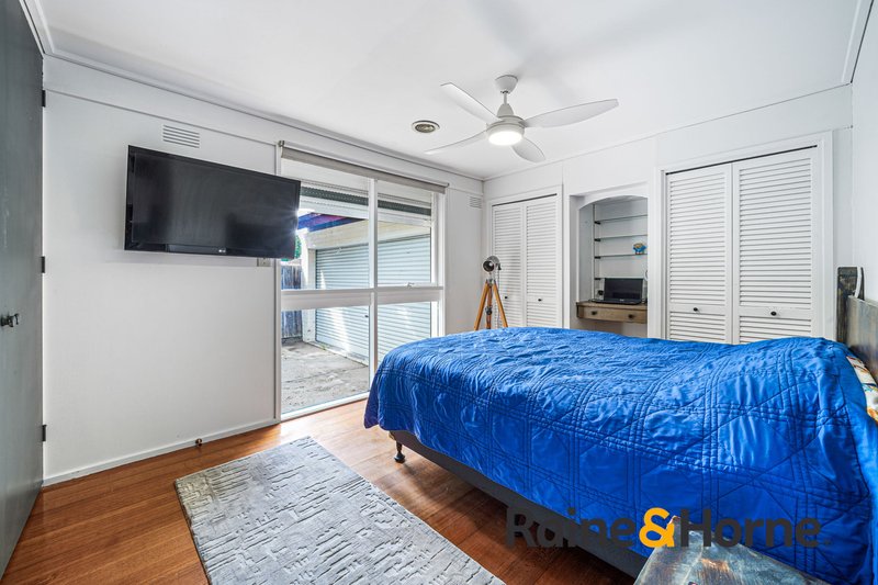 Photo - 12 Campbell Parade, Cranbourne VIC 3977 - Image 9