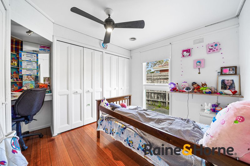 Photo - 12 Campbell Parade, Cranbourne VIC 3977 - Image 10