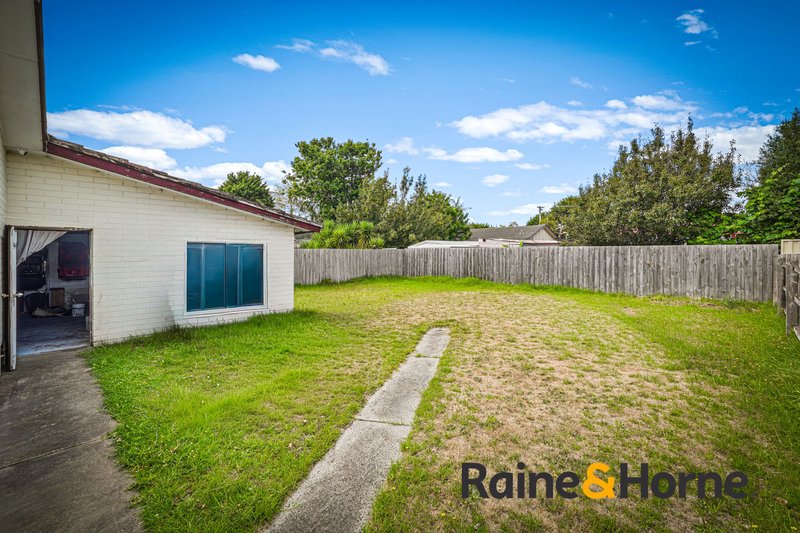 Photo - 12 Campbell Parade, Cranbourne VIC 3977 - Image 12