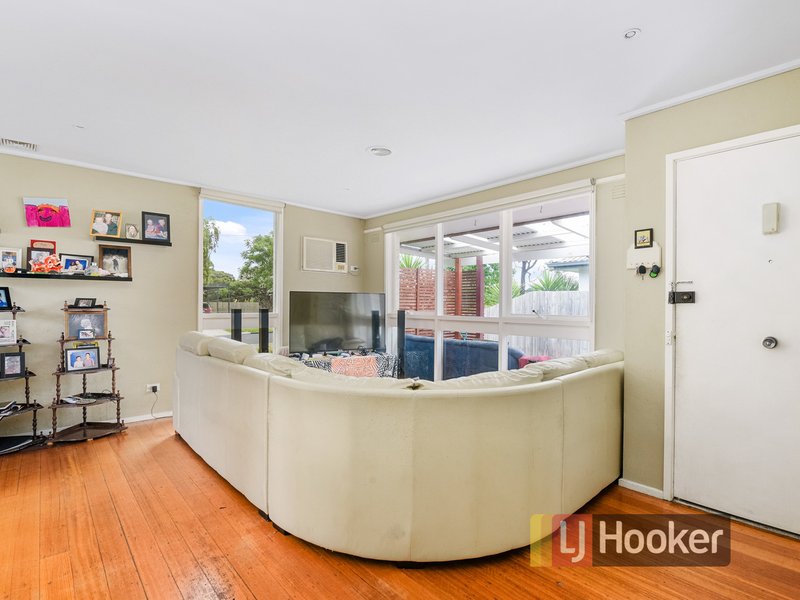 Photo - 12 Campbell Parade, Cranbourne VIC 3977 - Image 2