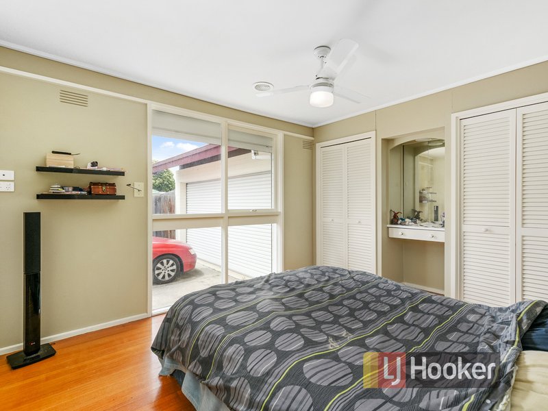 Photo - 12 Campbell Parade, Cranbourne VIC 3977 - Image 4