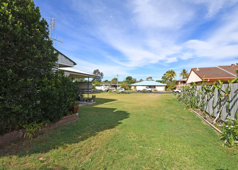 Photo - 12 Campbell Street, Torquay QLD 4655 - Image 4