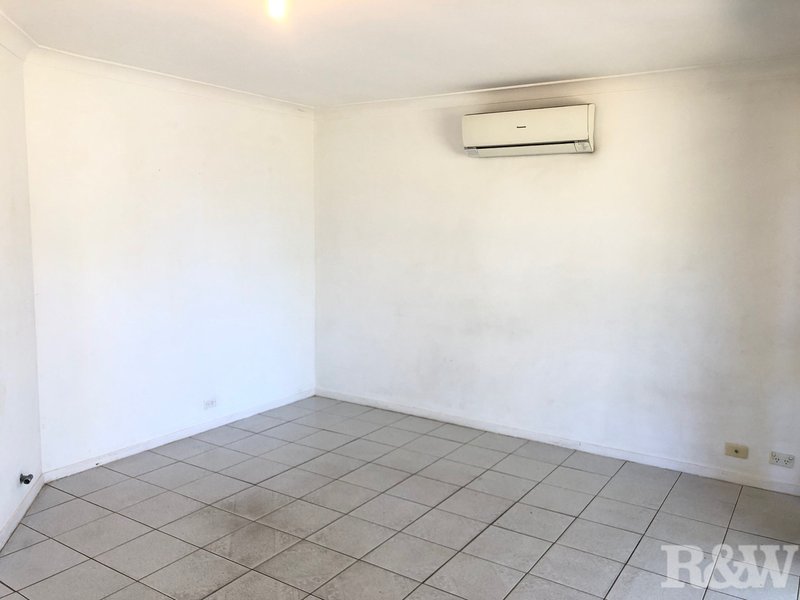 Photo - 12 Camphorlaurel Court, Doonside NSW 2767 - Image 4