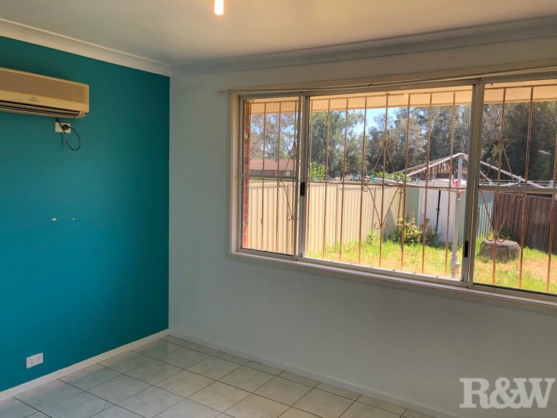 Photo - 12 Camphorlaurel Court, Doonside NSW 2767 - Image 11
