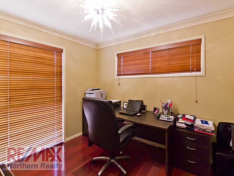 Photo - 12 Candella Ct , Eatons Hill QLD 4037 - Image 24