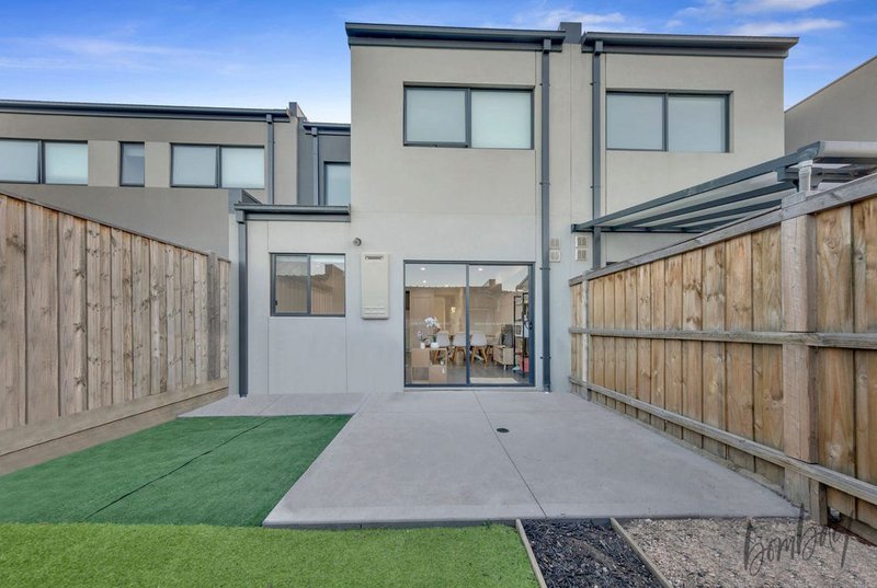 Photo - 12 Canning Walk, , Wollert VIC 3750 - Image 10