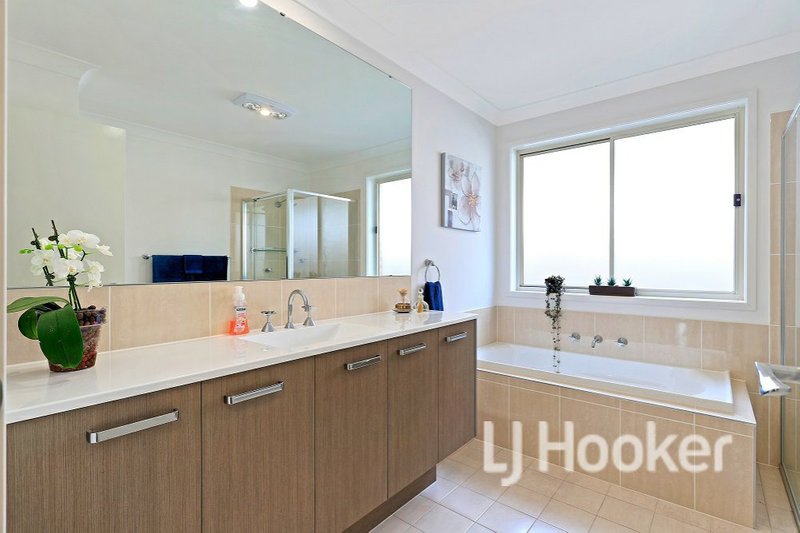 Photo - 12 Capeland Avenue, Sanctuary Point NSW 2540 - Image 8