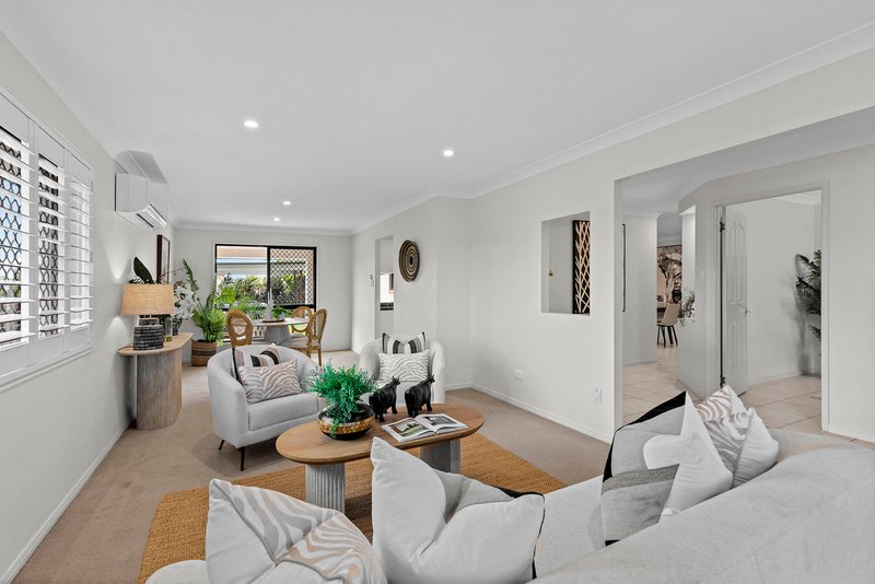 Photo - 12 Capella Place, Bridgeman Downs QLD 4035 - Image 4