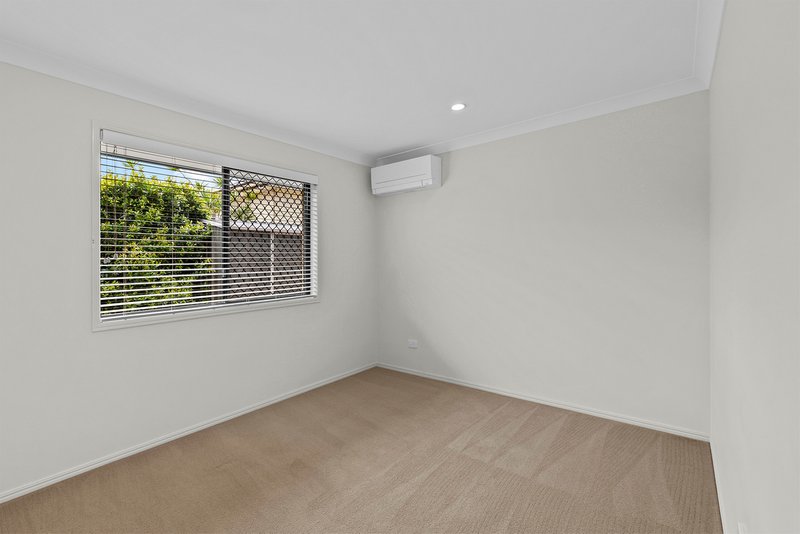 Photo - 12 Capella Place, Bridgeman Downs QLD 4035 - Image 14