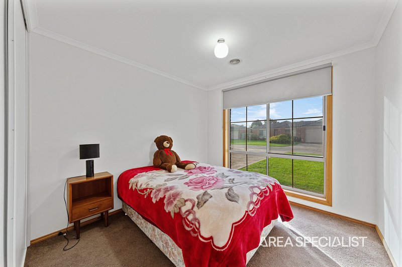 Photo - 12 Capri Court, Pakenham VIC 3810 - Image 11