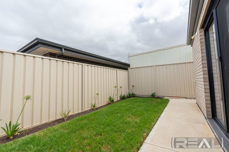 Photo - 12 Carbone Drive, Munno Para West SA 5115 - Image 22