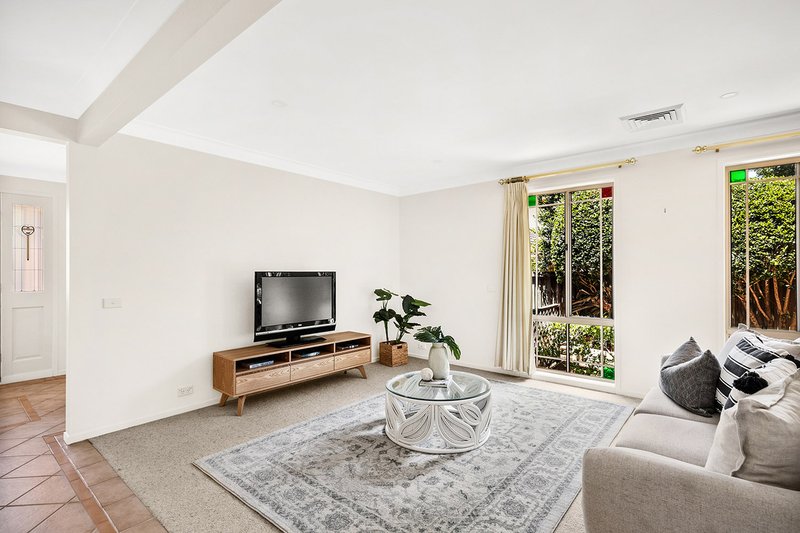 Photo - 12 Cardiff Way, Castle Hill NSW 2154 - Image 5