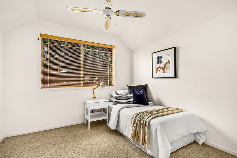 Photo - 12 Cardiff Way, Castle Hill NSW 2154 - Image 11