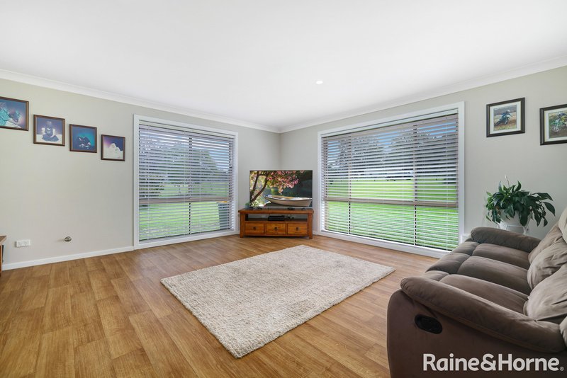 Photo - 12 Cardwell Drive, Nowra Hill NSW 2540 - Image 4