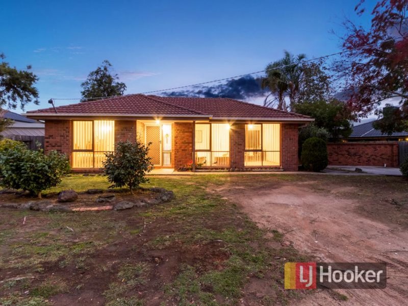 12 Carmen Court, Hampton Park VIC 3976