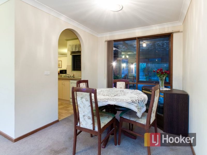 Photo - 12 Carmen Court, Hampton Park VIC 3976 - Image 7