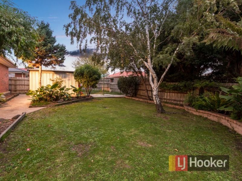 Photo - 12 Carmen Court, Hampton Park VIC 3976 - Image 14