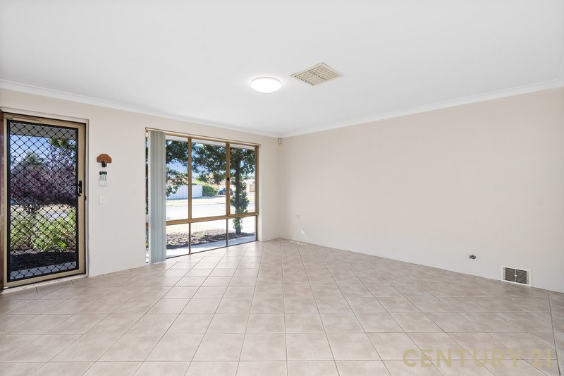 Photo - 12 Carnac Court, Gosnells WA 6110 - Image 2