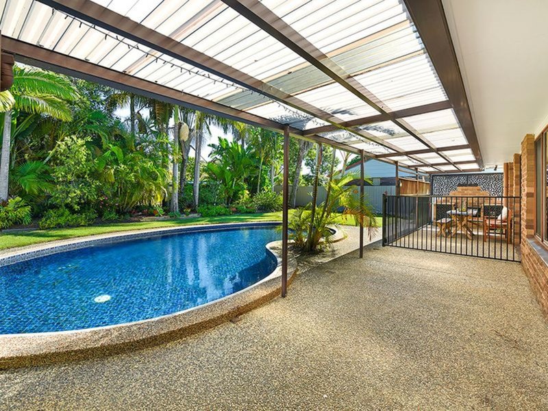 12 Cassia Ct , Palm Beach QLD 4221