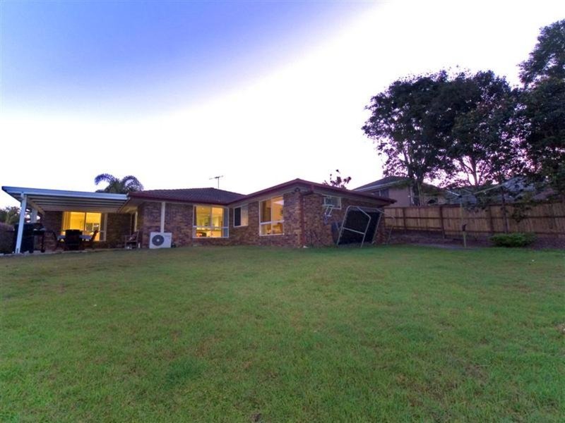 Photo - 12 Castleroy Ct , Albany Creek QLD 4035 - Image 2