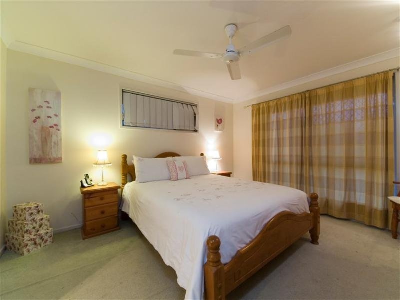 Photo - 12 Castleroy Ct , Albany Creek QLD 4035 - Image 11