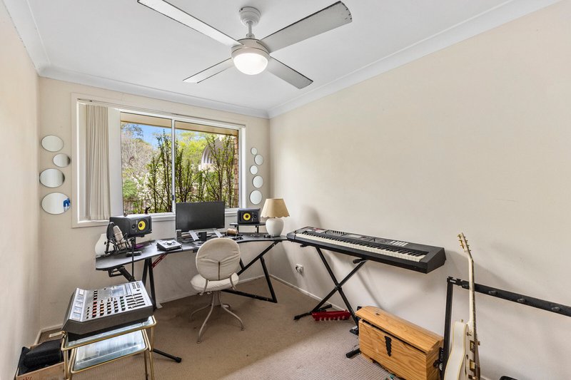 Photo - 1/2 Cathy Crescent, Narara NSW 2250 - Image 9