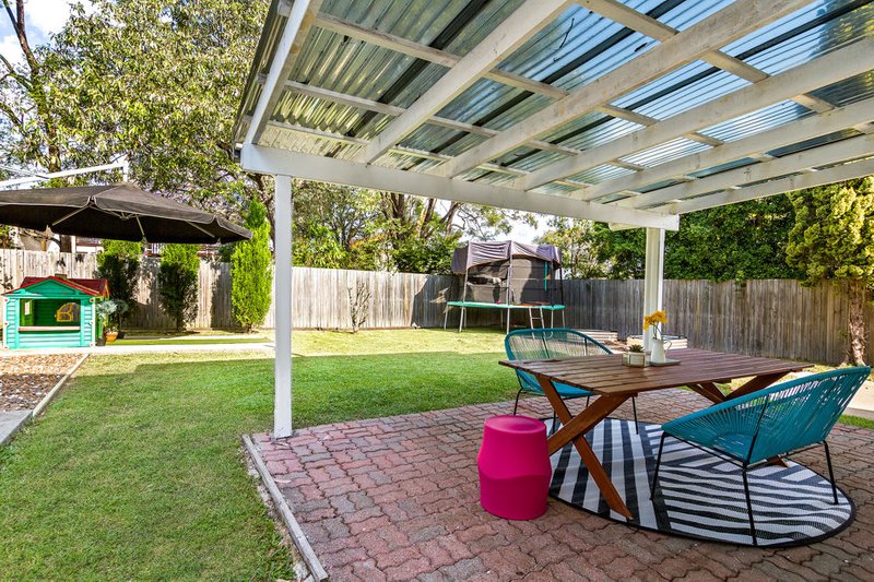 Photo - 12 Cawdor Street, Arana Hills QLD 4054 - Image 5