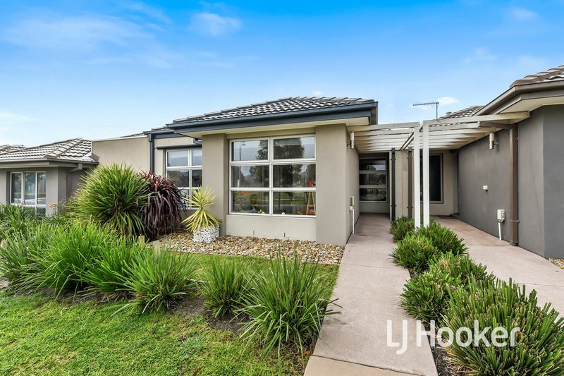 12 Chancery Lane, Cranbourne East VIC 3977