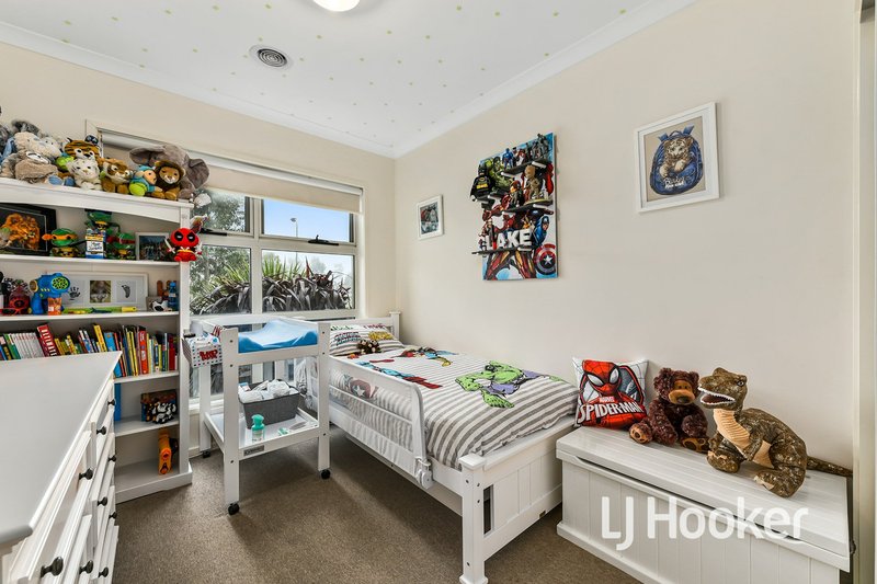 Photo - 12 Chancery Lane, Cranbourne East VIC 3977 - Image 10