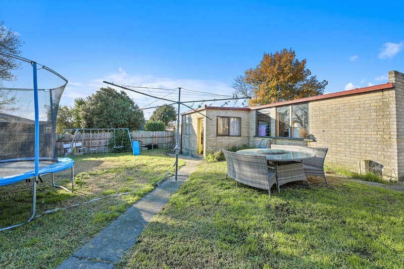 Photo - 12 Charles Street, Moe VIC 3825 - Image 10