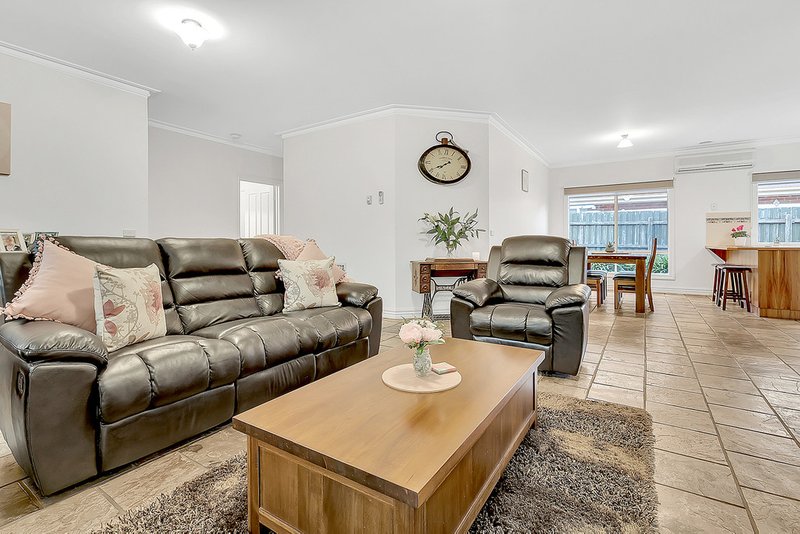 Photo - 12 Chelmsford Court, Craigieburn VIC 3064 - Image 11