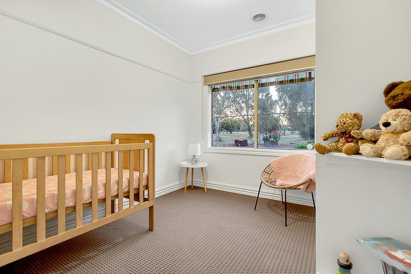 Photo - 12 Chelmsford Court, Craigieburn VIC 3064 - Image 17