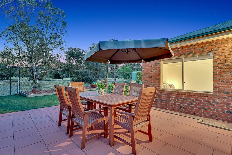 Photo - 12 Chelmsford Court, Craigieburn VIC 3064 - Image 24